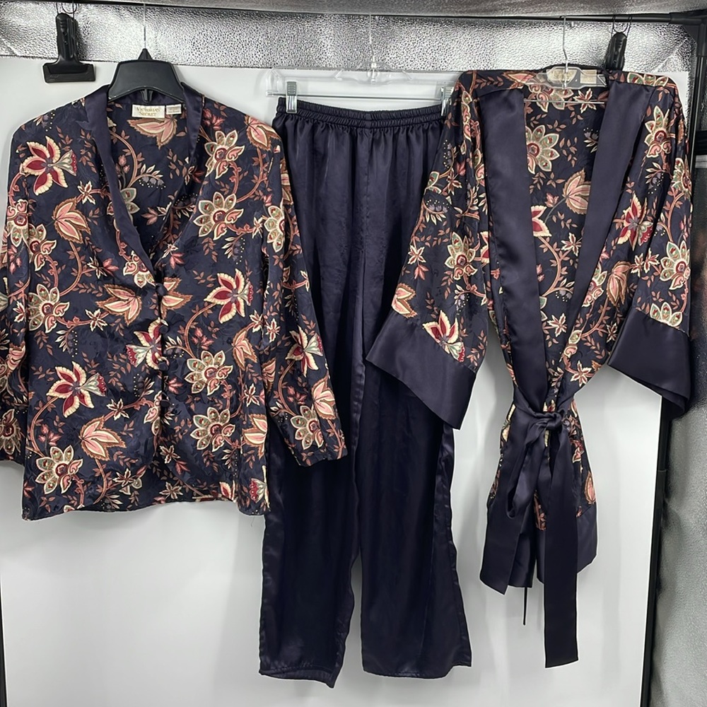 Vintage 90’s Victoria’s Secret gold label floral pajama robe 3 pc set Small